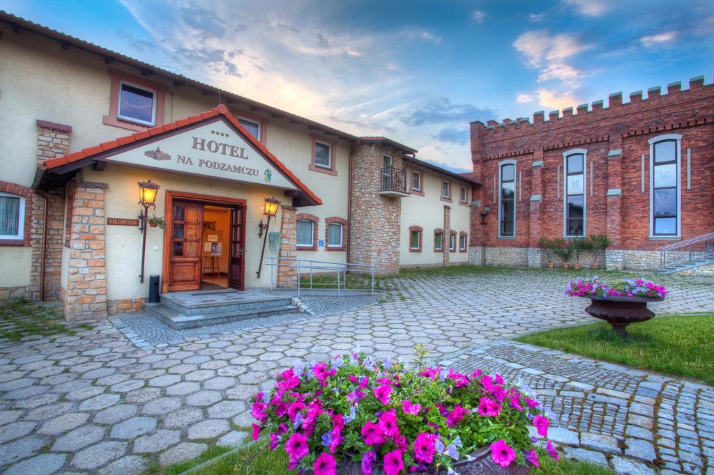 Hotel Na Podzamczu Тарновске Гори Екстериор снимка