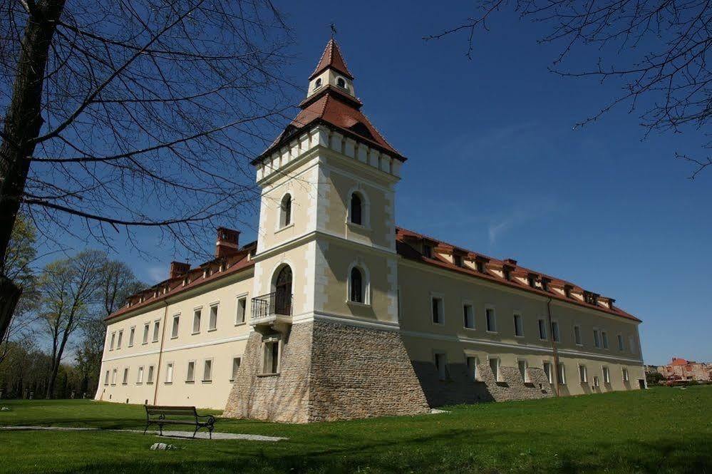 Hotel Na Podzamczu Тарновске Гори Екстериор снимка